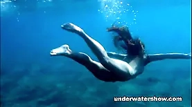 Nina Lee's mermaid fantasy comes to life in pool video